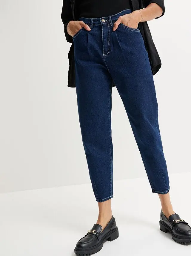 MOM JEANS