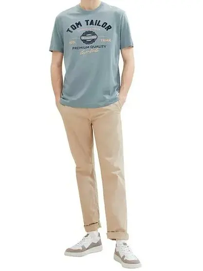 T-SHIRT Z NADRUKIEM