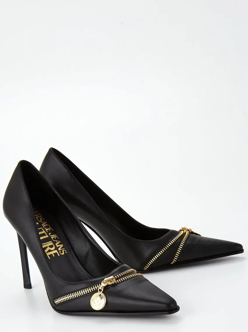 VERSACE JEANS COUTURE SZPILKI Z OZDOBNYM ZAMKIEM 77VA3S27