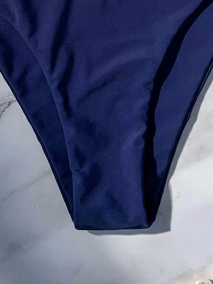 DÓŁ OD BIKINI
