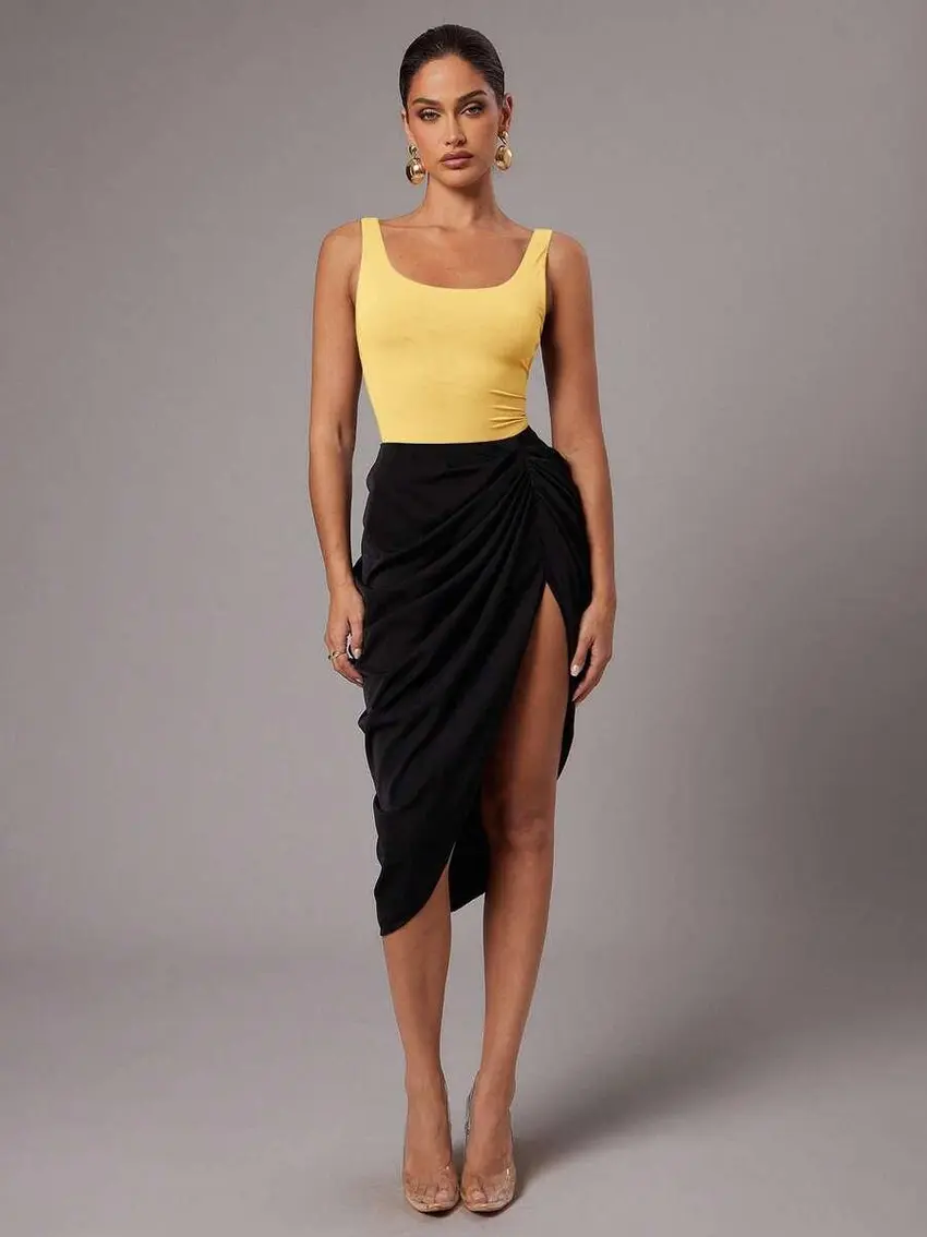 DAMSKIE JEDNOKOLOROWE MINIMALISTYCZNE BODY