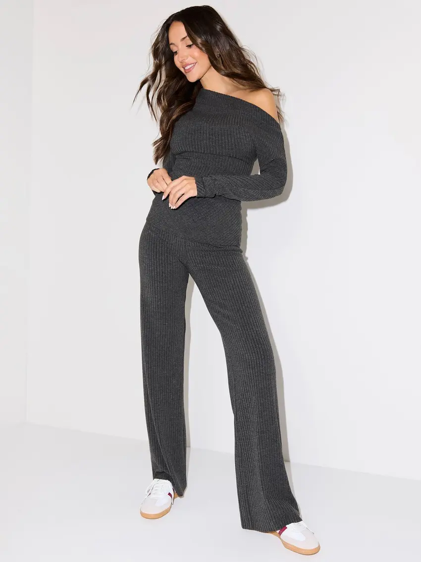 MICHELLE KEEGAN SPODNIE WIDE LEG W PRĄŻKI