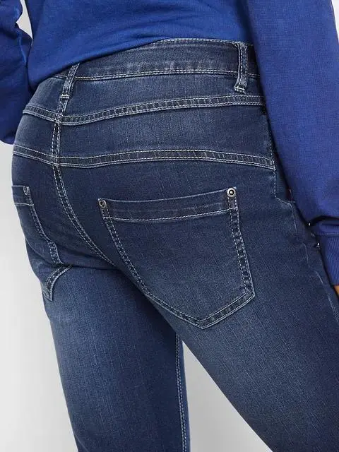 JEANSY DAMSKIE FLARE REGULAR BAWEŁNA DŁUGA NOGAWKA