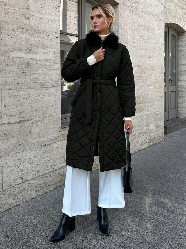 ELEGANCKI PIKOWANY PŁASZCZ DAMSKI